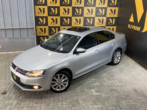 VOLKSWAGEN JETTA 2.0 COMFORTLINE FLEX 4P TIPTRONIC